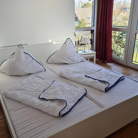 בית נופש Sonniges Sundchalet שטראלסונד