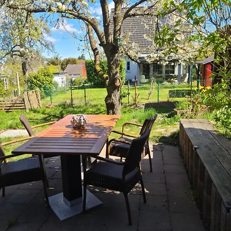 Sonniges Sundchalet * Stralsund